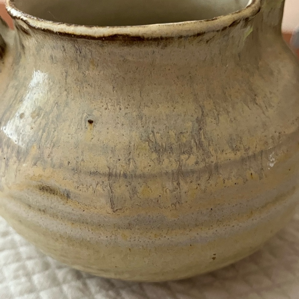 Vintage Hand Thrown Pottery Signed Pitcher Creamer Vase - Picture 9 of 10
